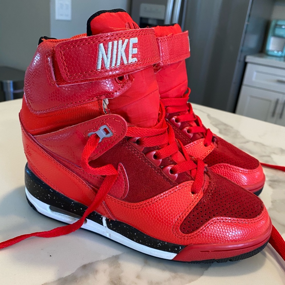 Nike Air Revolution Sky Hi 5.5♥️